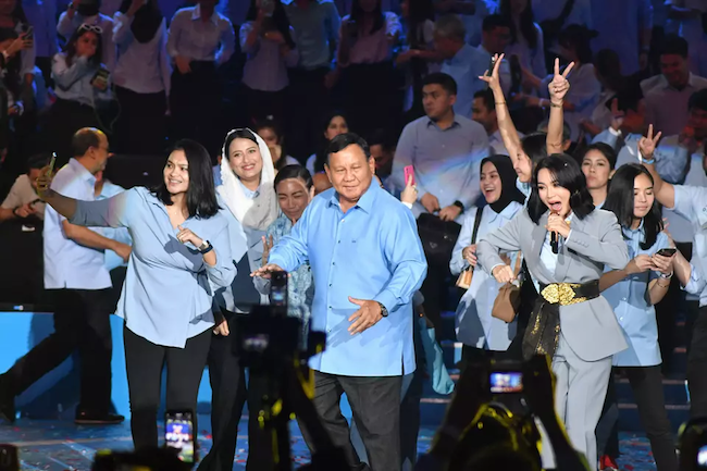 Winning presidential candidate Prabowo Subianto performing his signature ‘gemoy’ dance /Antara/Arif Firmansyah